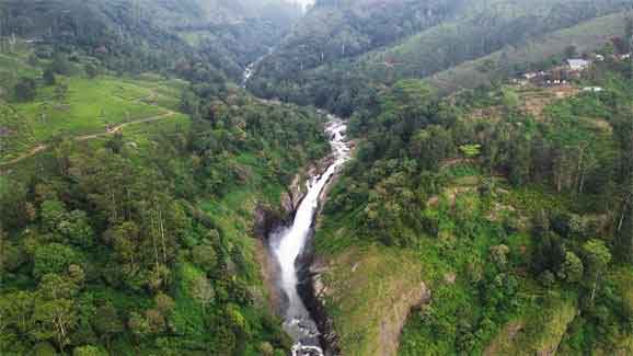 Nature view from Attukad Waterfalls Munnar