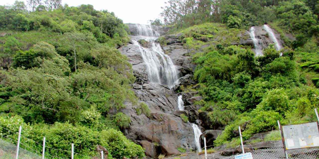 Beautiful view of Chinnakanal Waterfalls in Munnar Kerala