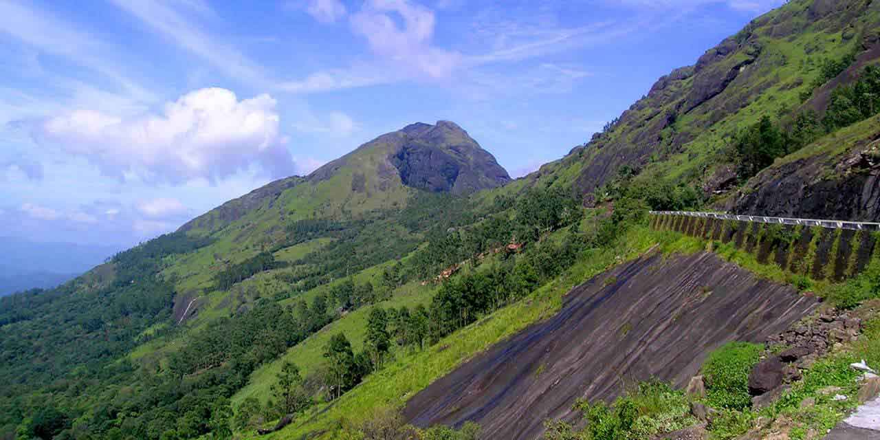 Windy Climate at Gap Road View Point Munnar