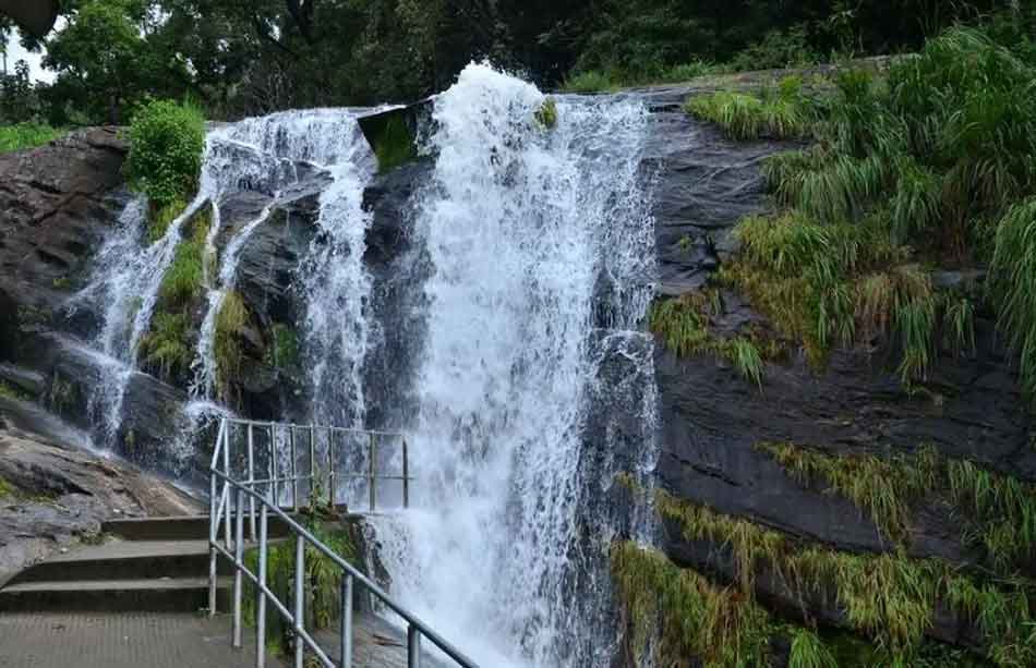 Best time to visit Karimutty Waterfalls Munnar Kerala