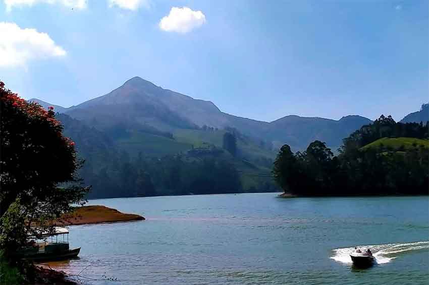 Family enjoying a day at Mattupetty Dam boating