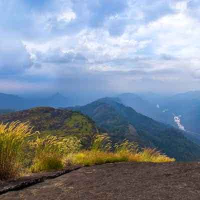 Panoramic sightseeing spot Nadukkani Para in Munnar Kerala