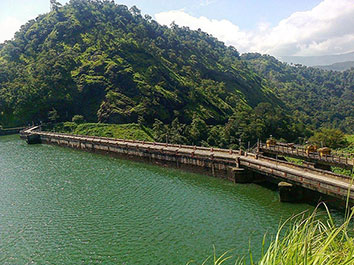 Offbeat travel destination Ponmudi Dam in Idukki Kerala