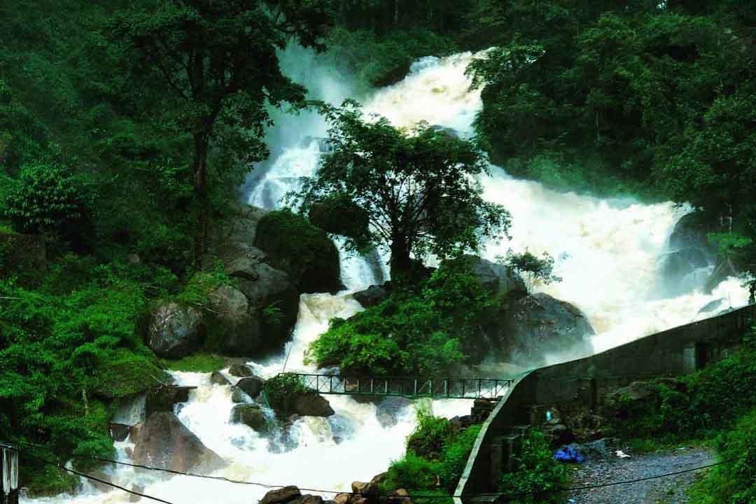 Kallar Waterfall Munnar Kerala - Scenic Riverside Waterfall